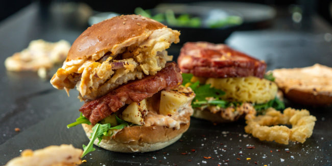 Smoked pork neck burger - Hawaiian burger