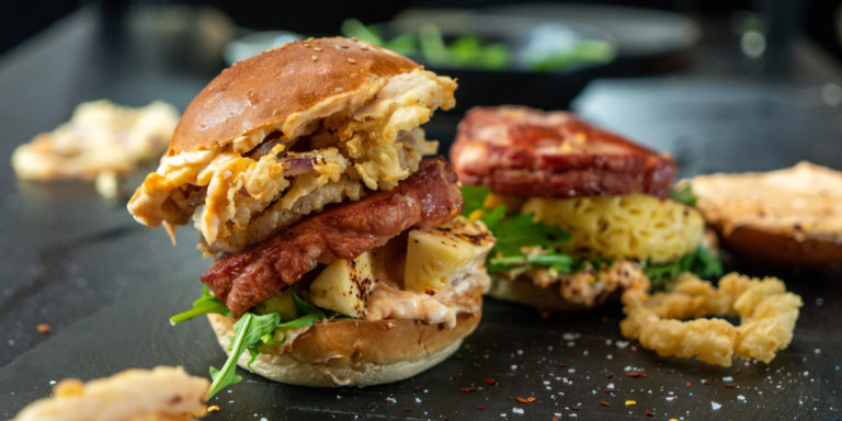 Smoked pork neck burger - Hawaiian burger
