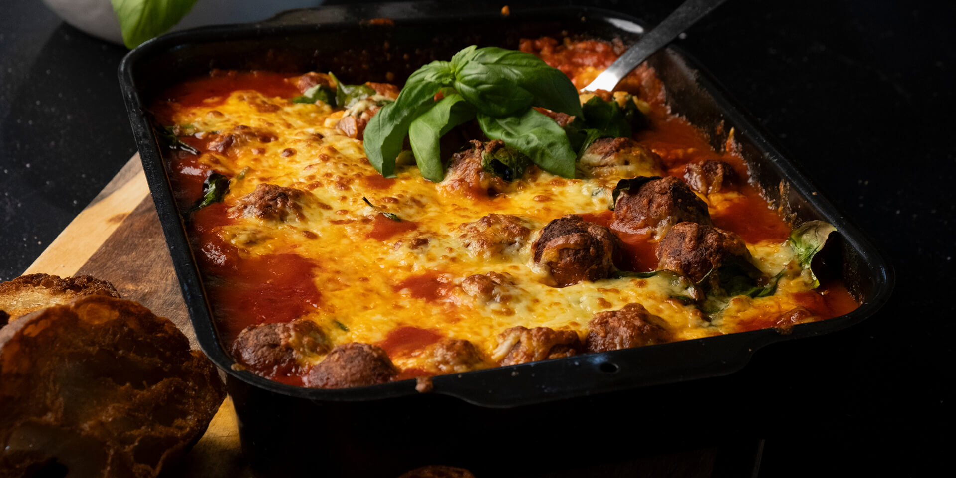 Easy Tomato & Frikkadel Bake