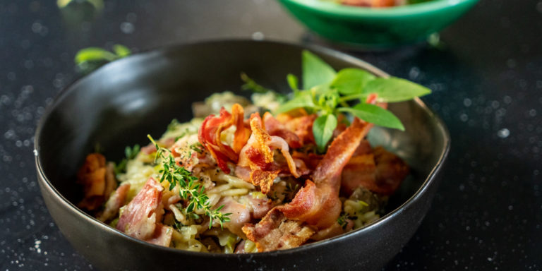 Alfredo Pasta Rice with Streaky Bacon