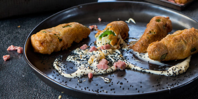 Bacon and Cheese Jalapeño Poppers